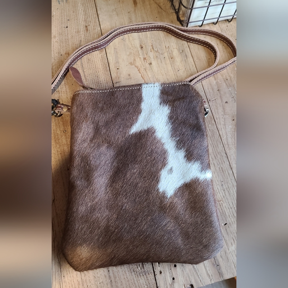 Myra crossbody